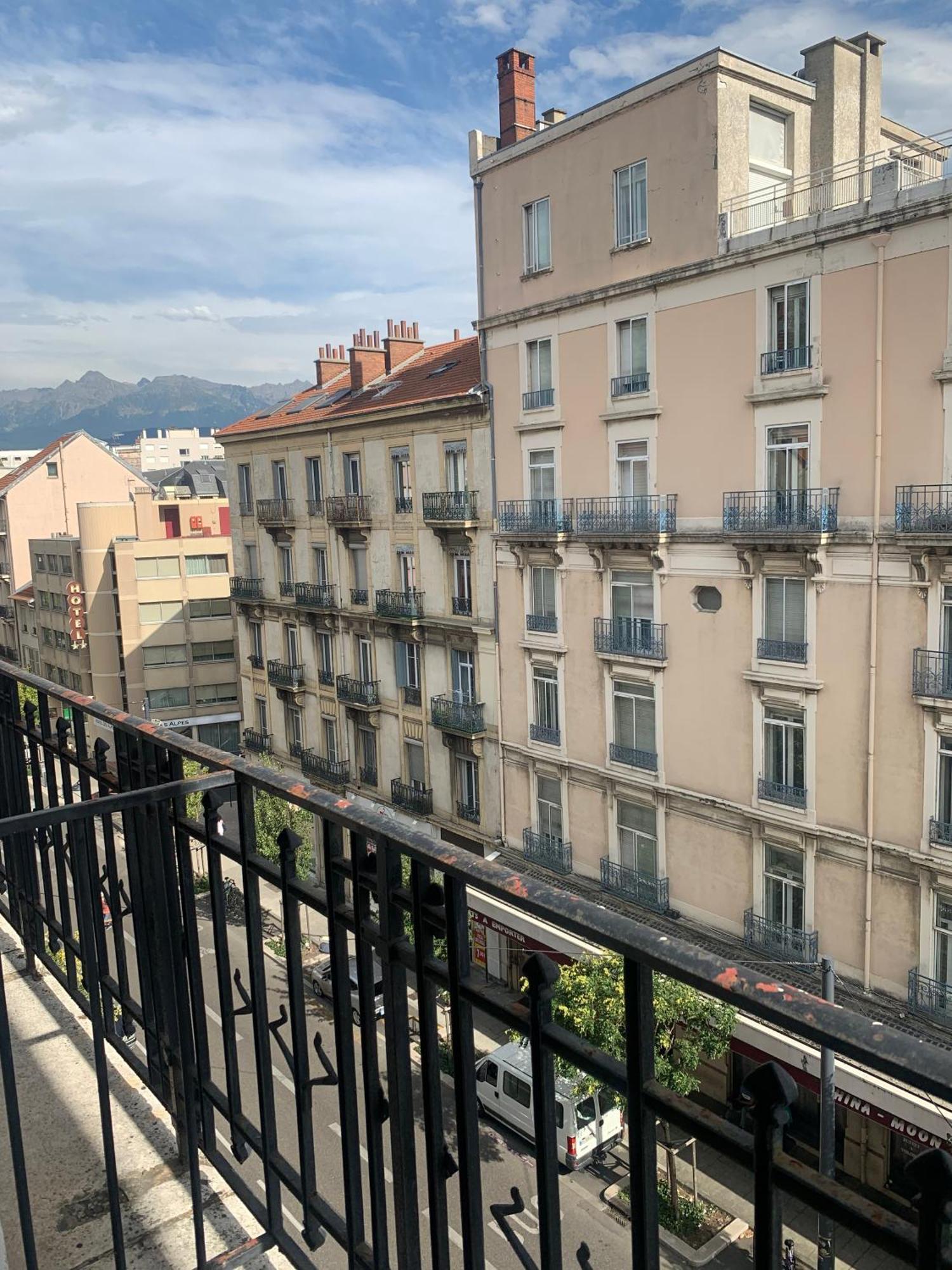 Brit Hotel Suisse Et Bordeaux - Centre Gare Grenoble Exterior foto