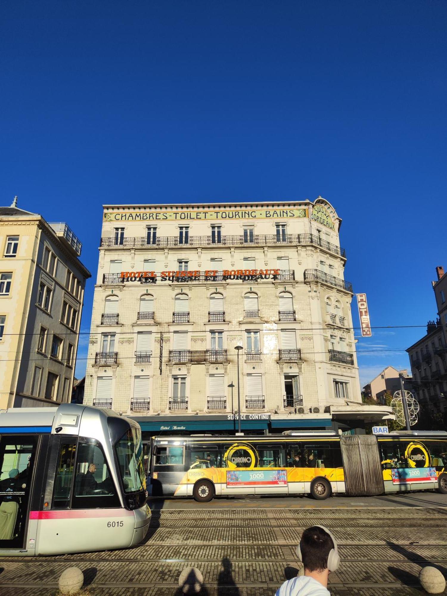 Campanile Grenoble Centre Gare Hotel Exterior foto